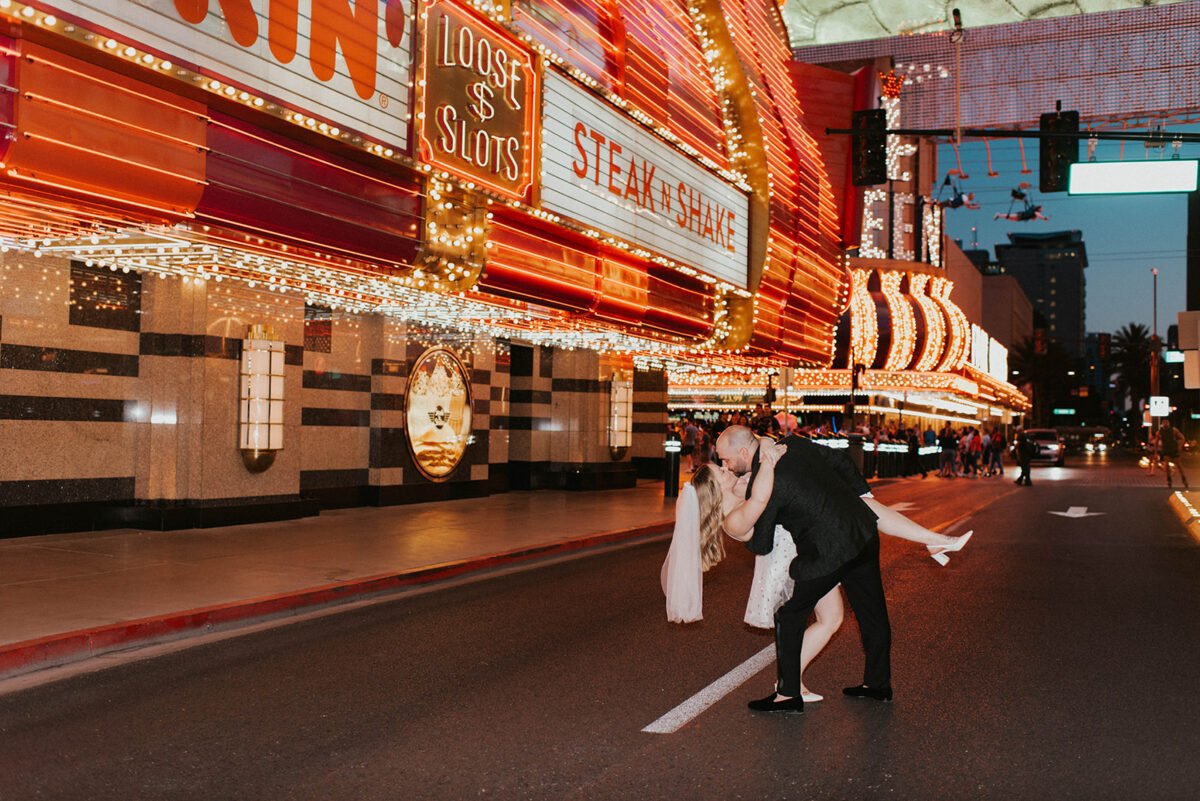 Las Vegas elopement photography — Alicia and Chris