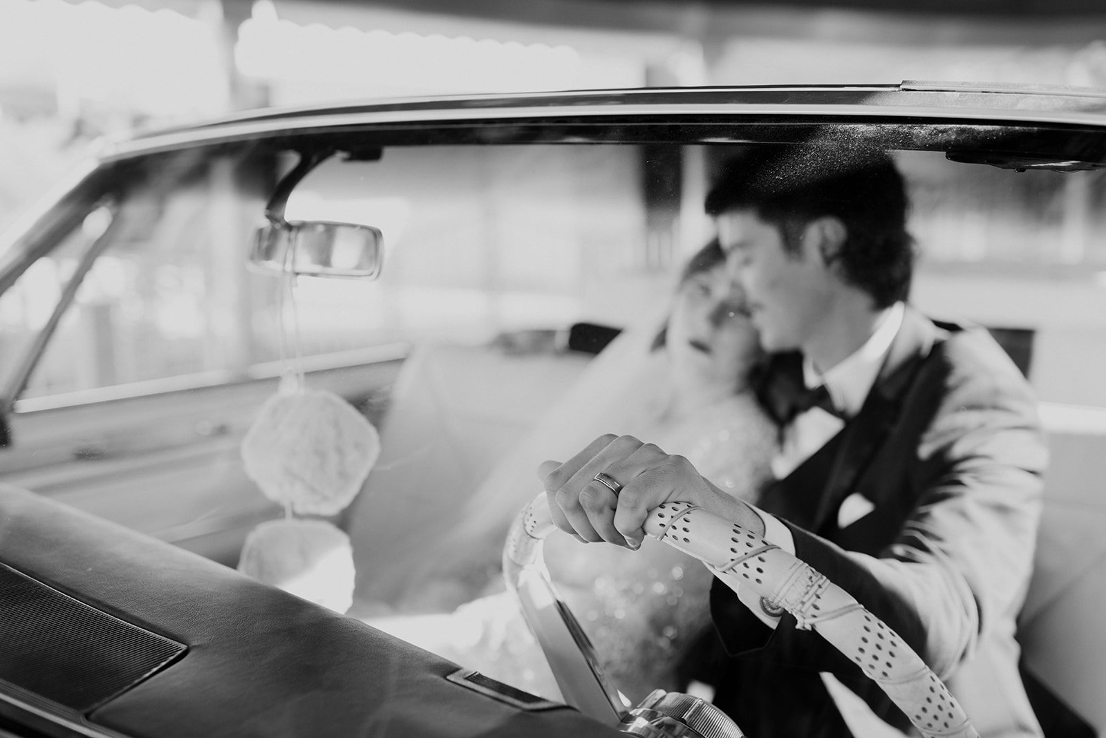 kelsey ethan downtown las vegas a little white chapel elopement plaza hotel neon lights